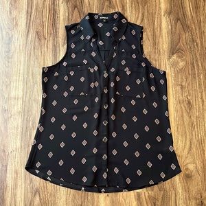 Express, women’s sleeveless geometric print blouse, size large.